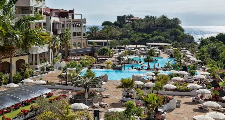 the-view-from-the-hotel-pool-2024-09-17-22-10-32-utc